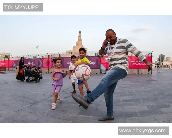 从街头足球到顶级联赛加维的成长之路与奋斗历程