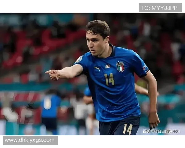 揭秘足球明星绝学背后的传奇人物与他们的成功秘诀